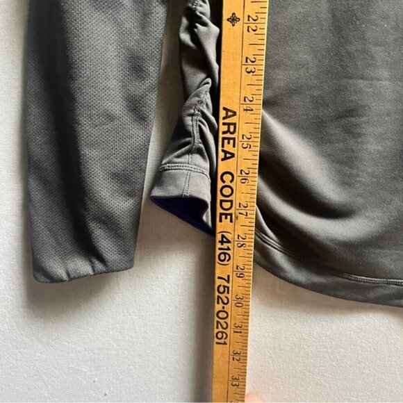 New Balance running Long Sleeve Reflective Pocket Thumbhole shirt Sz L - Picture 8 of 8